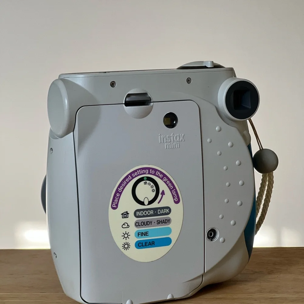 fuji 7s instant camera